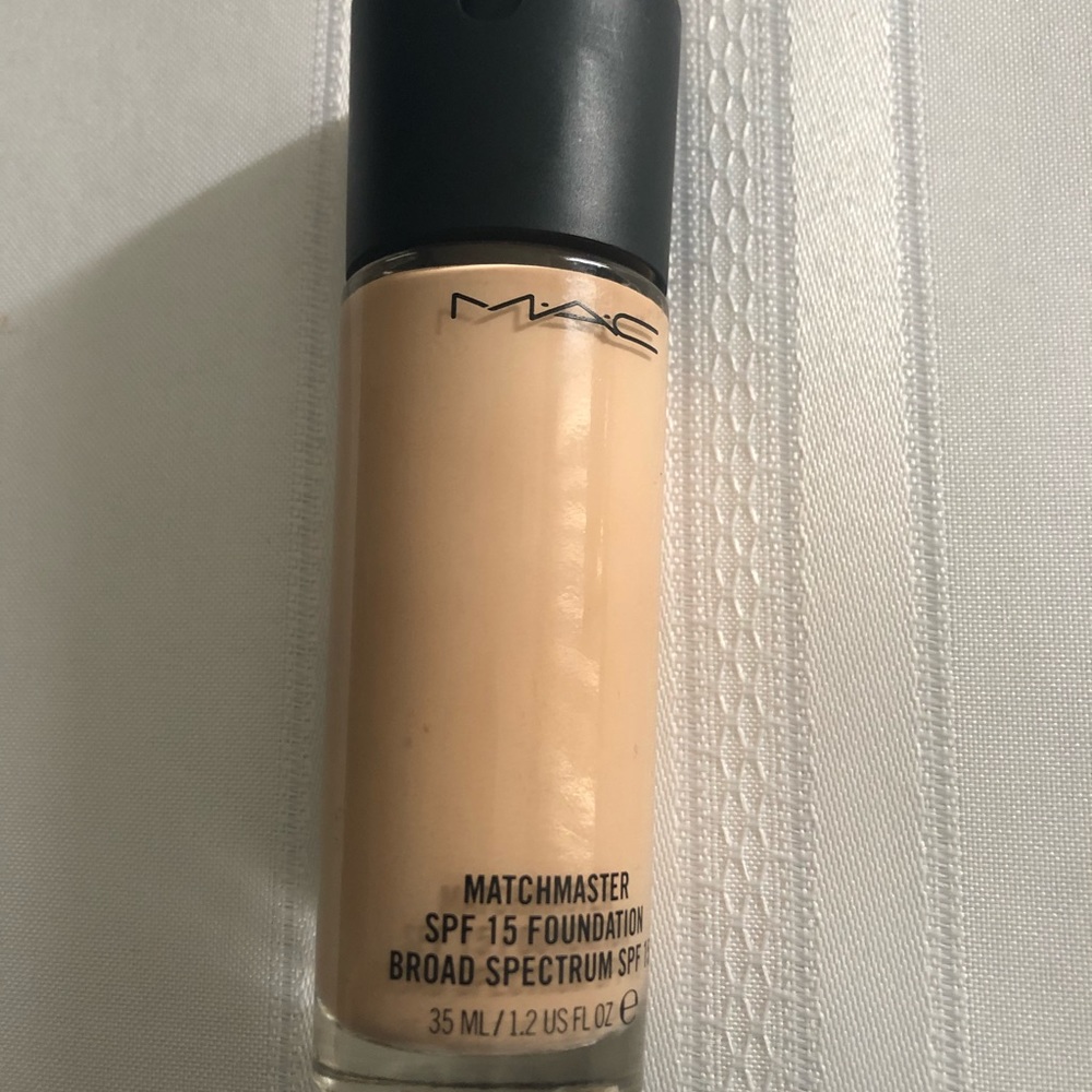 Mac Matchmaster SPF 15 Broad Spectrum Foundation